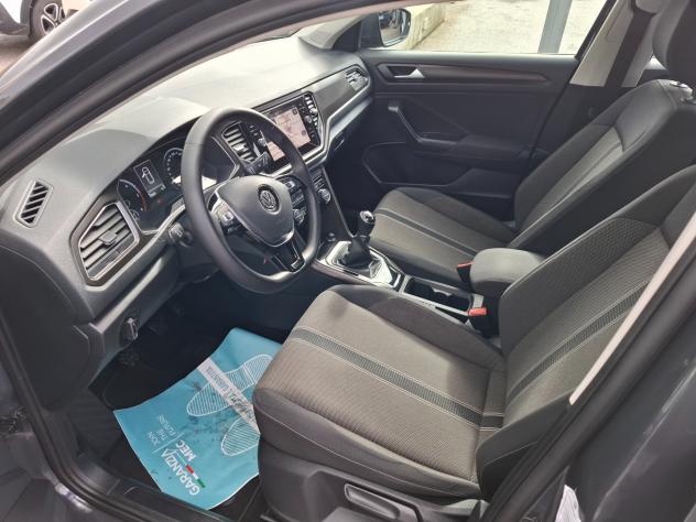 Volkswagen T-Roc 1.6 TDI 115cv Anno 08-2019 - Foto 7