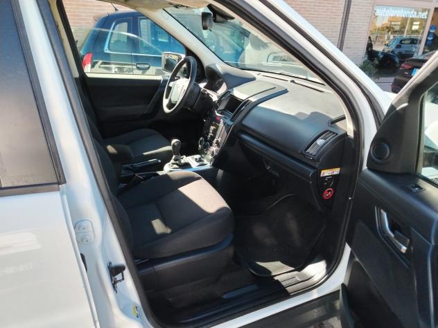 Land Rover Freelander 2.2 TD4 S.W. SE - Foto 9