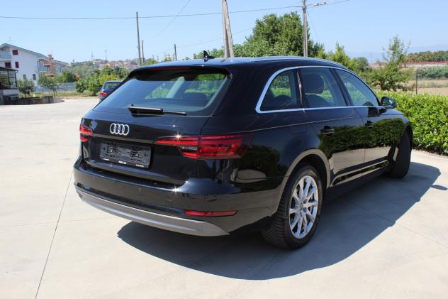 Audi A4 2.0 TDI 150 CV S tronic Business Sport (2018) - Foto 2