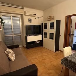 Bilocale arredato abitabile zona Greco - Rimembranze di Greco, 39 con BOX auto
