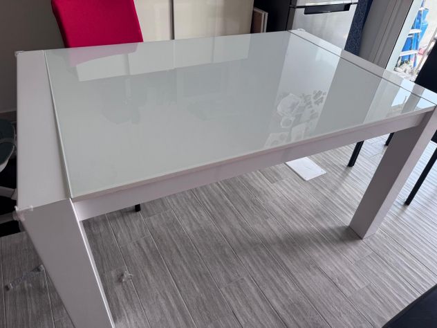 Cucina- elettrodomestici-frigo-tavolo e sedie - Foto 4