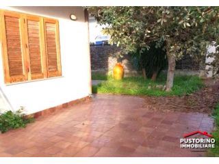 Condofuri Marina - Villa arredata su 2 livelli con giardino