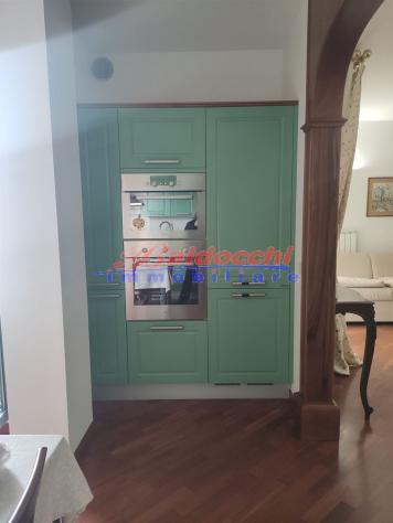 FANO CENTRO STORICO - ELEGANTE APPARTAMENTO CON 2 CAMERE MATRIMONIALI E DOPPIO GARAGE - Foto 7