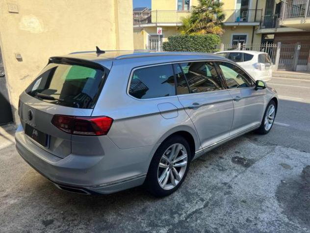 VOLKSWAGEN Passat Variant 2.0 TDI SCR EVO DSG Executive rif. 23936868 - Foto 5