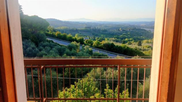 VENDESI A GAMBASSI TERME APPARTAMENTO DI 120 MQ CON GARAGE DI 50 MQ