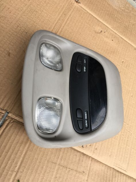 Plafoniera / luce cortesia abitacolo con Orologio JEEP Cherokee 2.5 CRD 2002 - Foto 2