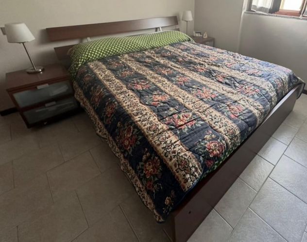 Struttura letto matrimoniale con reti e comodini - Foto 2
