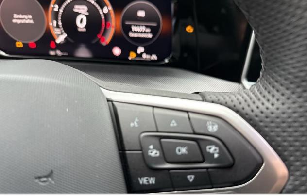 Volkswagen Golf 1.5 TSI ACT 110kW R-LINE CAMERA LED NAVI - Foto 10