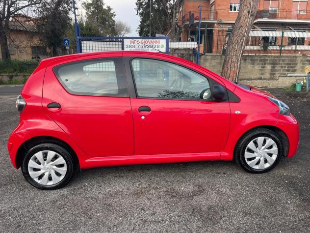 Toyota Aygo 1.0 12V VVT-i 5 porte Active Connect - Foto 8