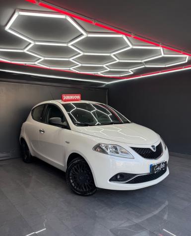 Lancia Ypsilon 1.2 Benzina Gold 44000 KM - Foto 2