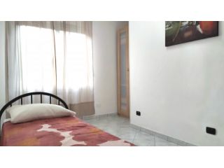 Camera singola per ragazza in zona MECENATE