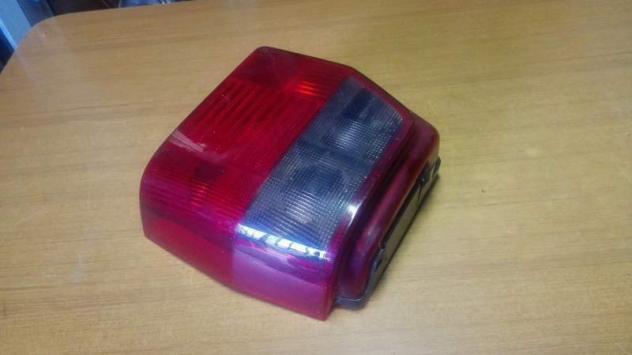 Faro / Fanale posteriore Destro / DX Fiat UNO 2 Serie 1990 - Foto 3