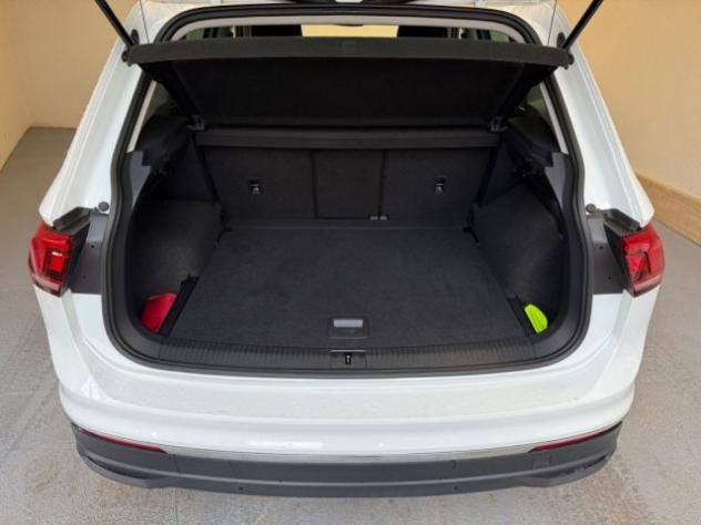 VOLKSWAGEN Tiguan 2.0 TDI 150 CV SCR DSG Life rif. 23059154 - Foto 8