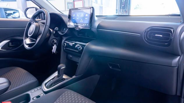 Toyota Yaris Cross 1.5 Hybrid 5p. E-CVT Trend - Foto 6