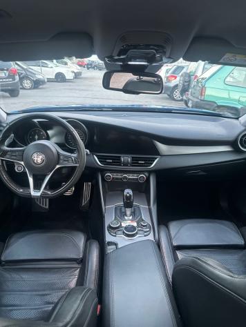 Alfa Romeo Giulia 2.2 Turbodiesel 210 CV AT8 AWD Q4 Veloce - Foto 10