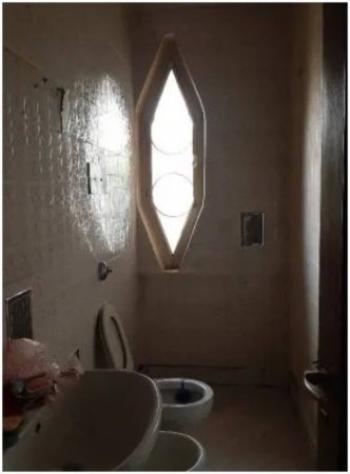 Immobile in asta di 367 m² con più di 5 locali e box auto doppio in vendita a Bulgarograsso - Foto 11