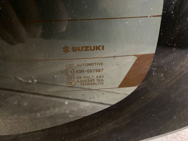 Lunotto portellone posteriore Suzuki Ignis Hybrid del 2019 - Foto 3