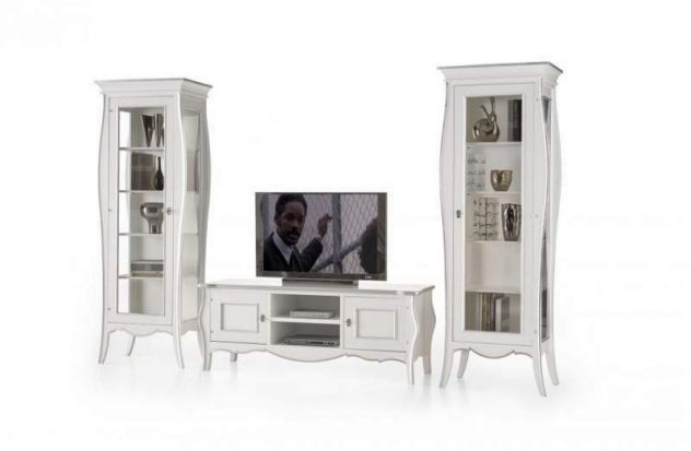 Porta tv 2 porte e un ripiano. Porte chiusura con chiave. Parte inferiore sagoma