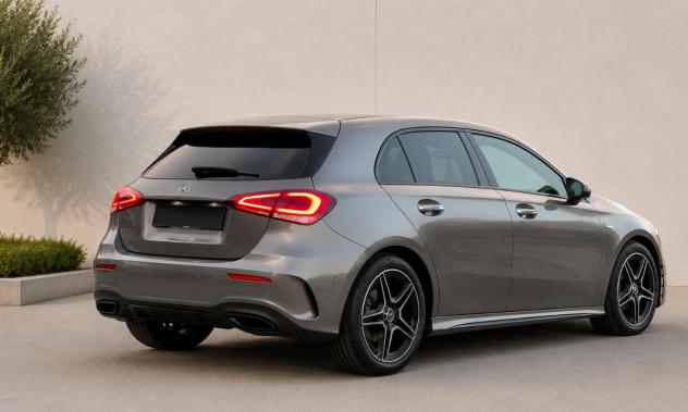MERCEDES A 180 d Automatic Premium Edition - Foto 4