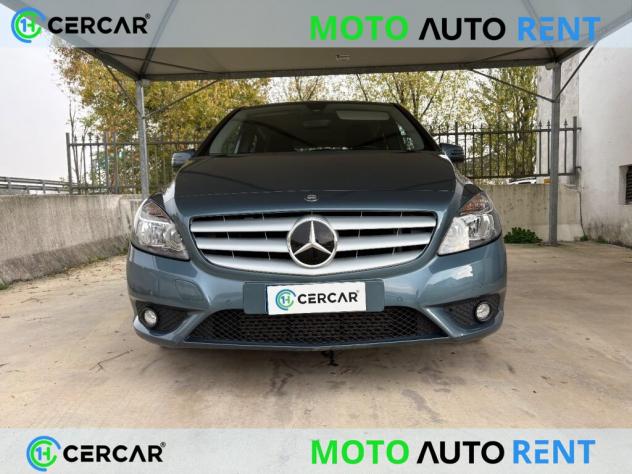 Mercedes-Benz B 220 4Matic 4X4 AUTOMATICA ERUO 6B BENZINA POCHI KM - Foto 2
