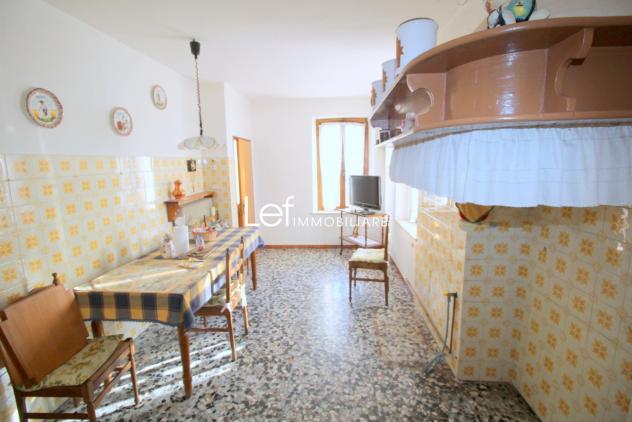 CASA INDIPENDENTE di 7 vani e di 367 mq (CISON DI VALMARINO) rif. LC46_6 - Foto 6