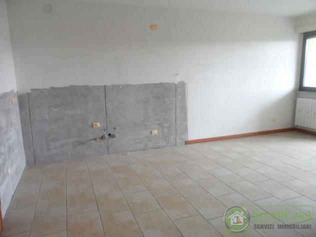 APPARTAMENTO di 2 vani e di 77 mq (BUSNAGO) rif. IGC 2 LOCALI CON TAVERNA - Foto 4