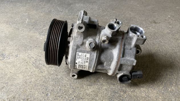 Compressore climatizzatore Volkswagen Tiguan 2.0TDI del 2018 (5Q0816803F)