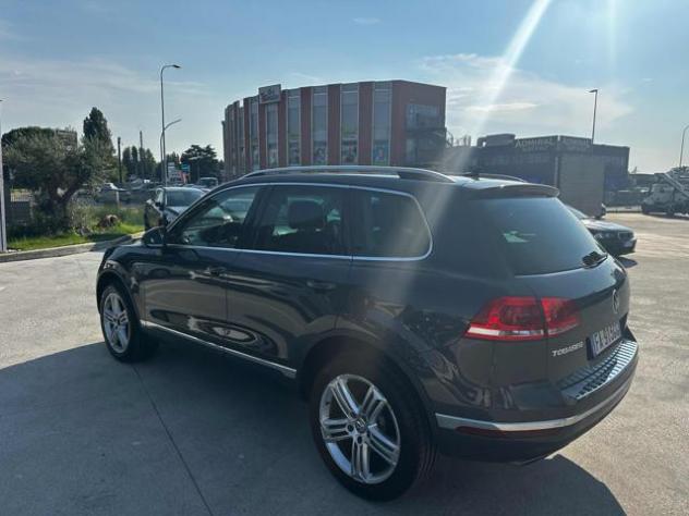 VOLKSWAGEN Touareg 3.0 TDI 204 CV tiptronic BlueMotion Techn. Executi rif. 23873148 - Foto 6