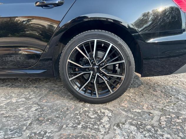 Audi A4 Avant 30 TDI/136 CV S tronic Business Advanced - Foto 9