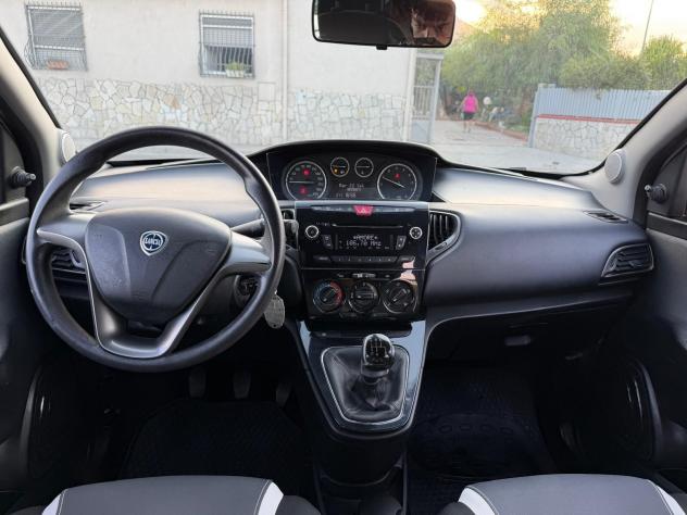 Lancia Ypsilon 1.2 69 CV 5 porte Elefantino-2015 - Foto 9