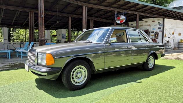 Mercedes-Benz 240 D W123 - 1980