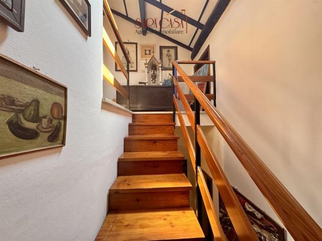 Appartamento con ingresso indipendente, ampio giardino e annessa casa in sasso - Foto 9