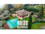 VILLINO CON PISCINA