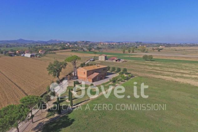Rustico / Casale di 790 m² con più di 5 locali in vendita a Montepulciano - Foto 4