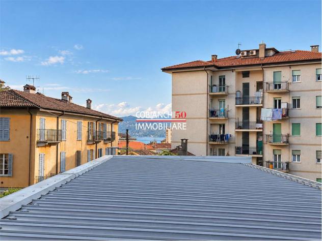 V000880 - QUADRILOCALE CON TERRAZZA VICINO AL CENTRO INTRA - Foto 15