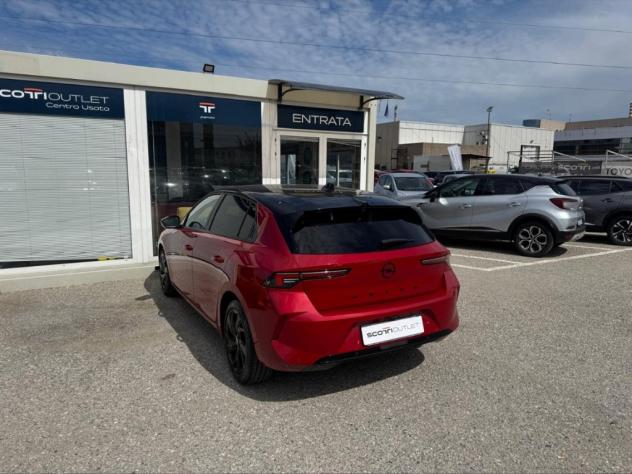 Opel Astra 5P GS Line 1.2 - Foto 2