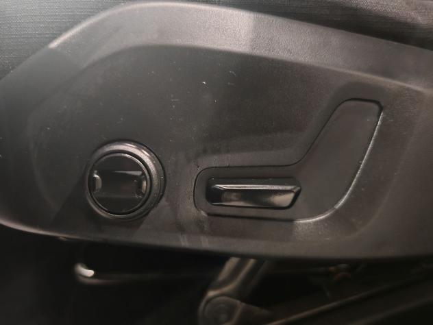 Volvo XC60 B4 automatico Momentum - Foto 10