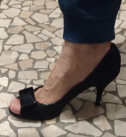 DECOLLETE OPEN TOE NERE CON FIBBIA - Foto 8