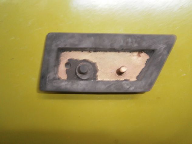 Fiat 127 Sport 70 hp modanatura parafango anteriore sx ( lato guida) NUOVA - Foto 2