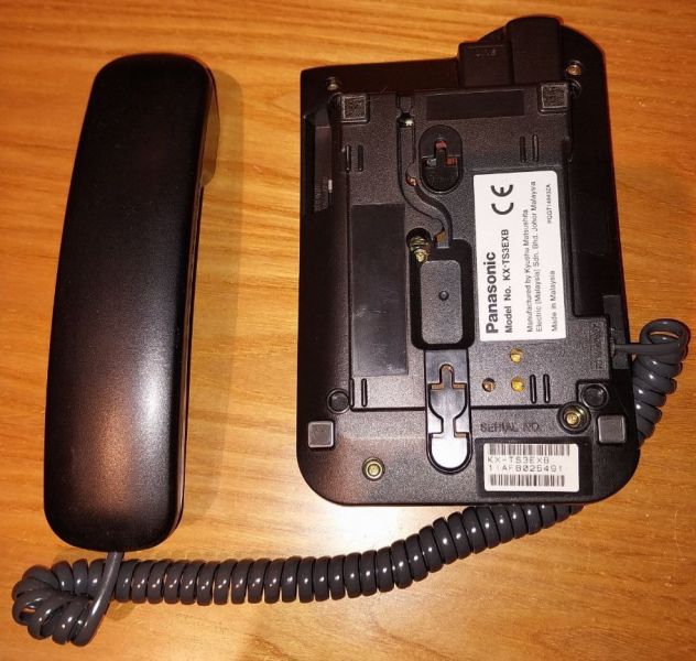 Telefono fisso Panasonic, modello KX-TS3EXB. - Foto 3