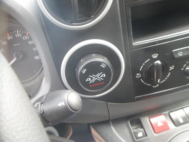 Peugeot Partner furgone 4x4 3 posti - Foto 10