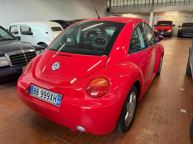 Volkswagen New Beetle 2.0 - Foto 4