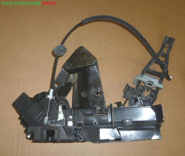 SERRATURA PORTA ANT.D. 2400001 - 6 PIN  Carrozzeria  Lamierati esterni  Porte  Serratura porta a FORD - C-MAX - 01-05-2007 - 01-11-2010