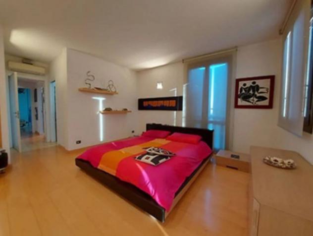 Immobile in asta di 579 m² con più di 5 locali e box auto doppio in vendita a Modena - Foto 11