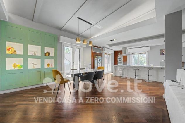 Attico / Mansarda di 182 m² con 3 locali in vendita a Trezzano sul Naviglio