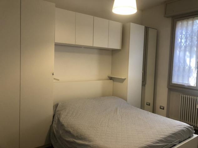 Appartamento arredato composto da ingresso, ampio soggiorno con cucina, due camere, bagno, ripostigli, balcone, cantina e posti auto, posizione comoda - Foto 10