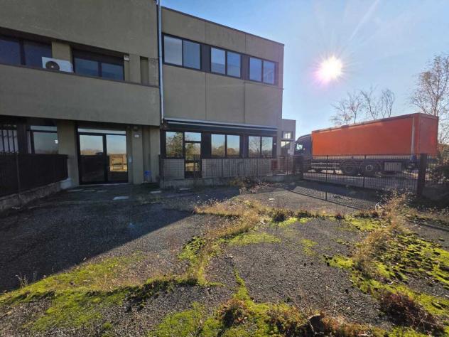 Ufficio in vendita a Calderara di Reno
