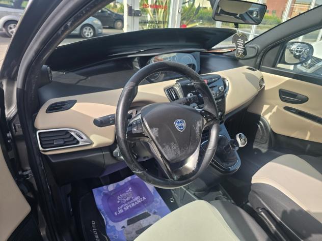 Lancia Ypsilon 1.2 GPL 69cv Ecochic Gold - Foto 10