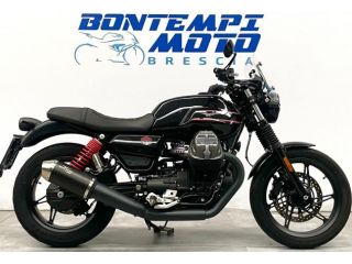 Moto Guzzi V7 null