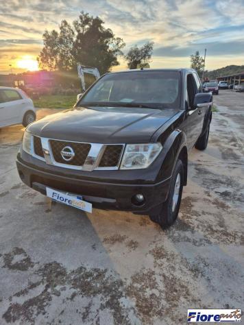 NISSAN NAVARA KING CAB 4WD SE - Foto 4